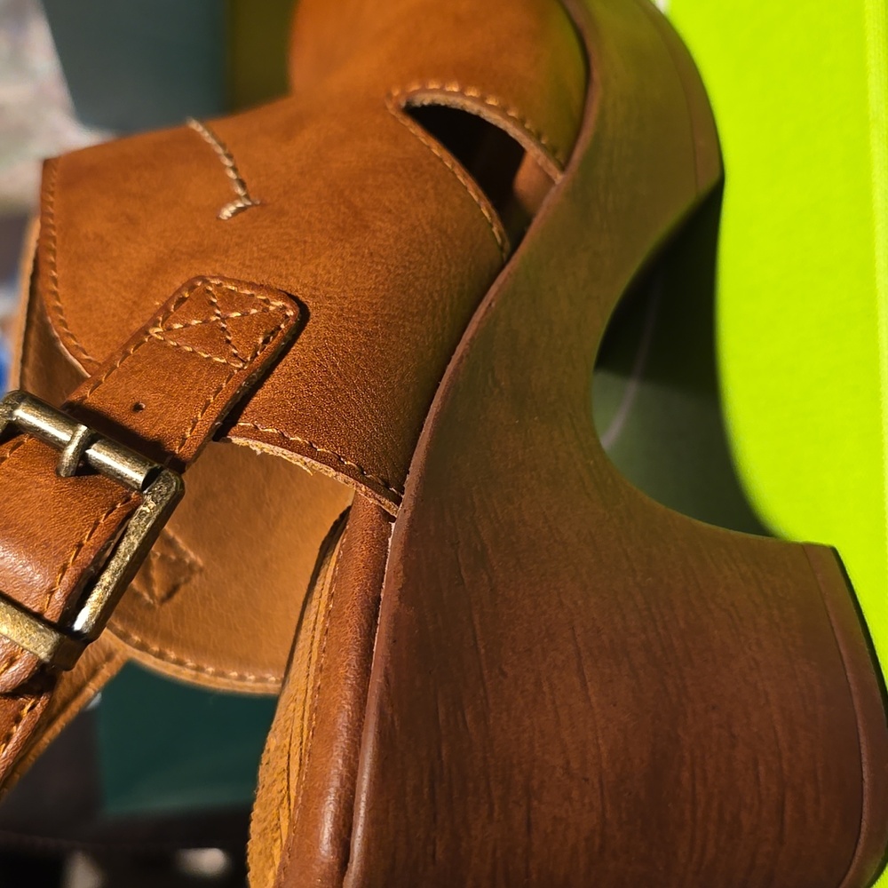 boc Brown Leather Strap Slingback - Picture 8 of 8